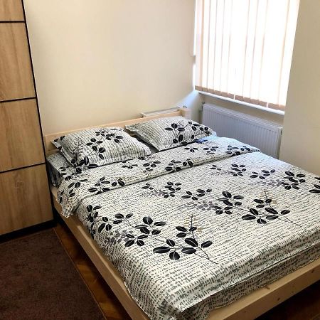 אוזהורוד Gil Apartments, Korzo 7,2 Centre מראה חיצוני תמונה